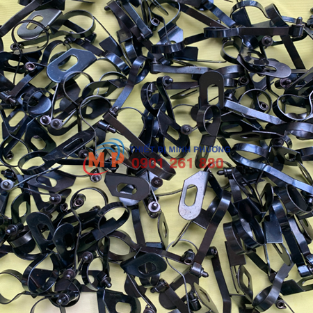 Lò xo đỡ ống sáo